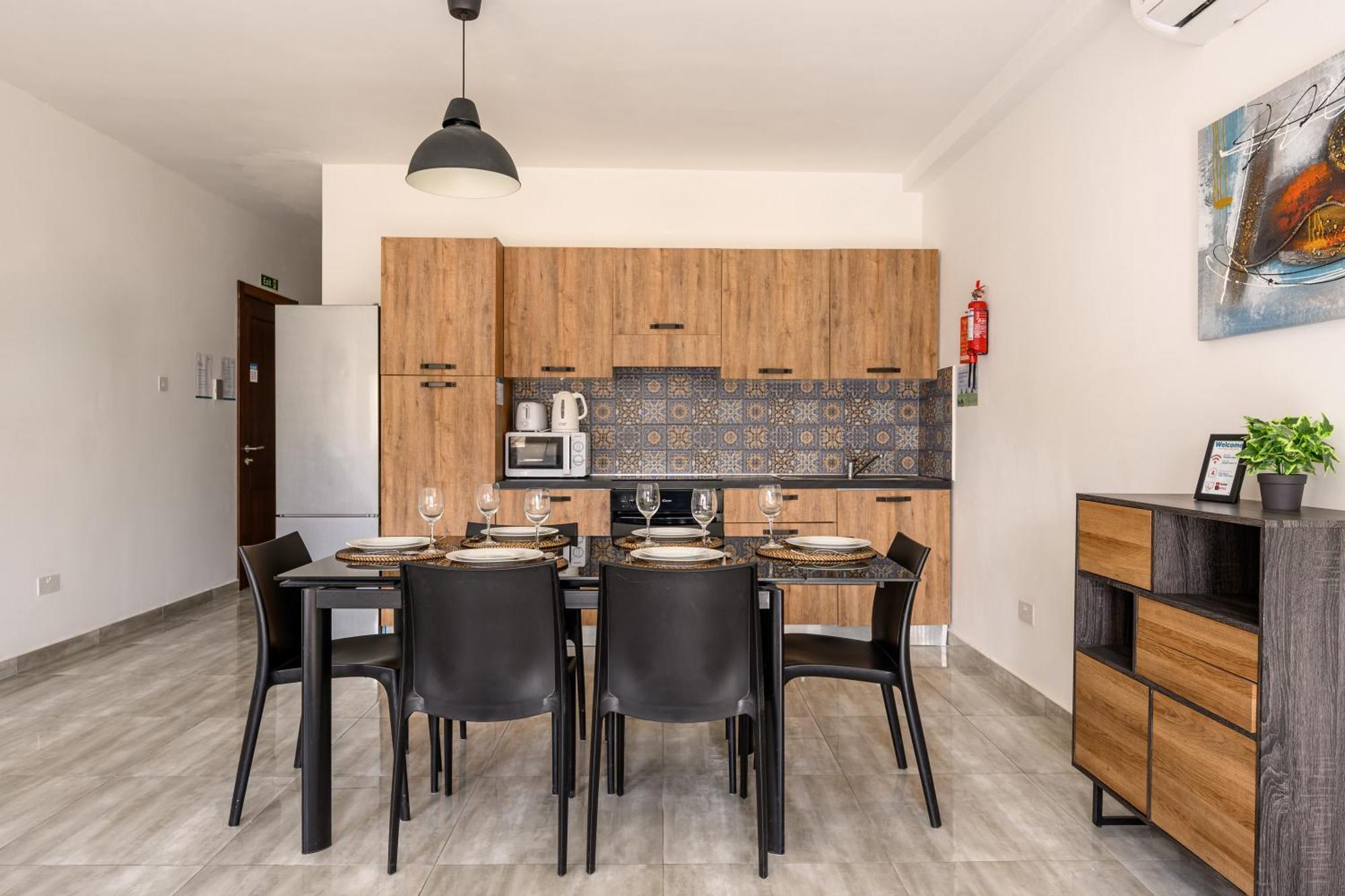 F11 Room 3, Private Room Two Single Beds Shared Bathroom In Shared Flat Msida Eksteriør billede