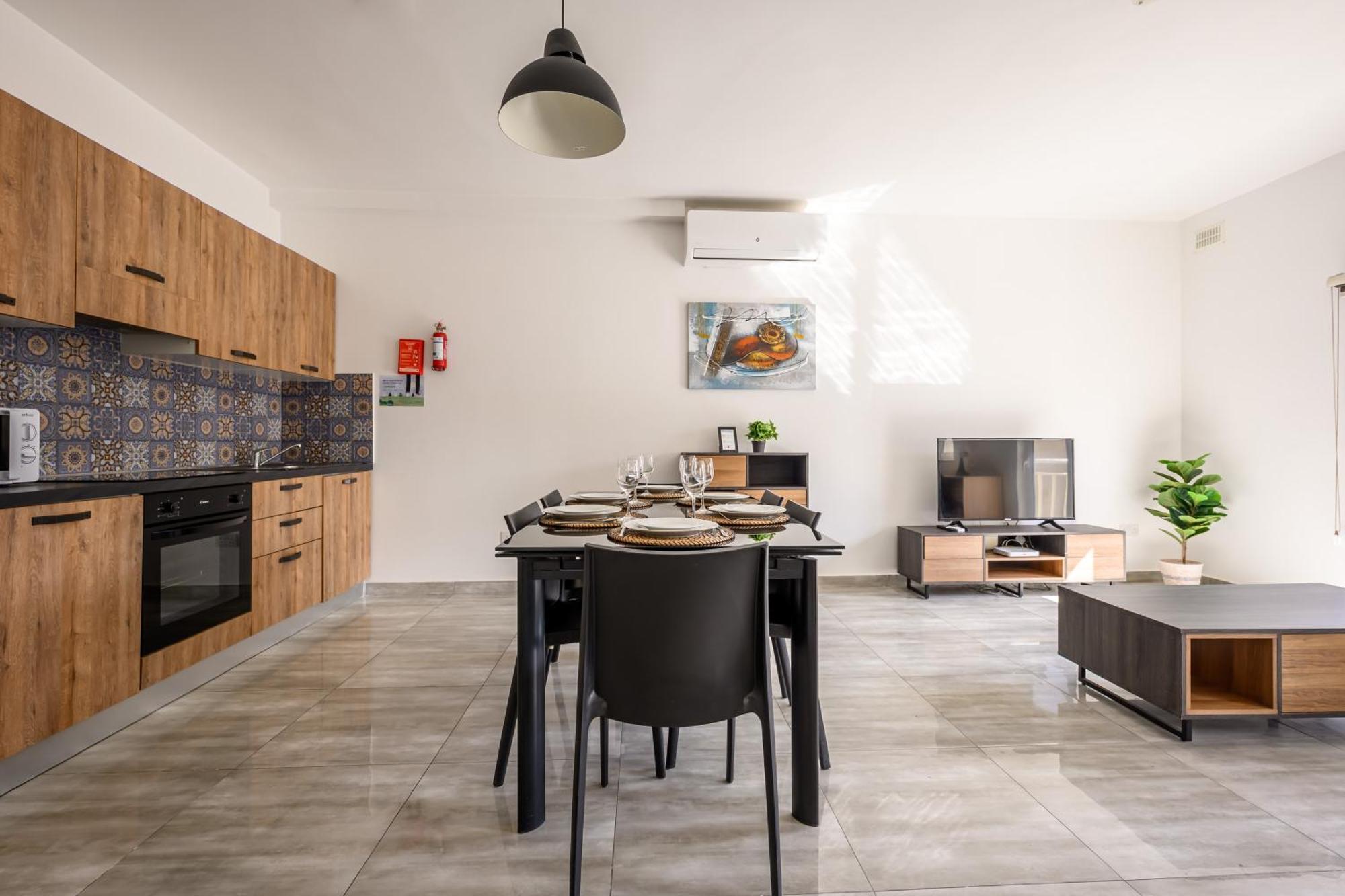F11 Room 3, Private Room Two Single Beds Shared Bathroom In Shared Flat Msida Eksteriør billede